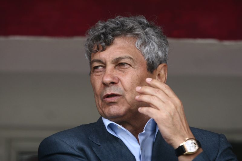 Orgoliosul Mircea Lucescu, singur împotriva tuturor