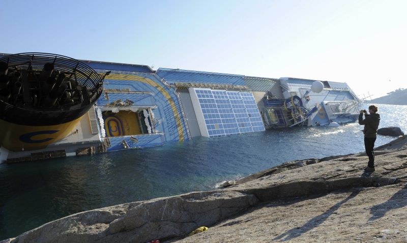 Pasager de pe nava Concordia: ”Au fost scene ca pe Titanic”