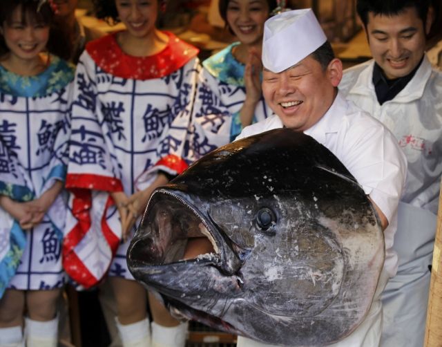 RECORD ÎN JAPONIA: A plătit 736.000 de dolari pentru un peşte | FOTO