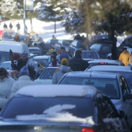 S-a reluat traficul către Poiana Braşov