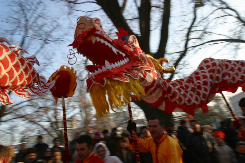 Ultimele pregătiri pentru intrarea în Anul Dragonului