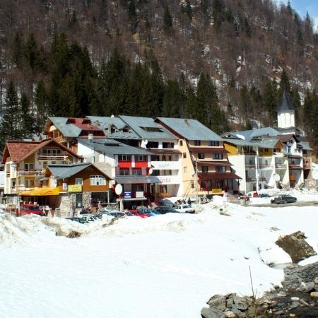 Veşti bune: Hotelurile româneşti au primit cu 16% mai mulţi turişti