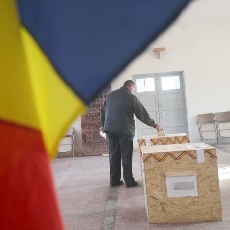 ALEGERI 2012. Votăm în aceleași colegii la parlamentare