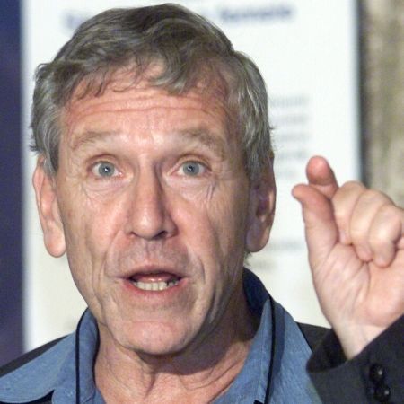 Amos Oz: "Când eram copil voiam să devin o carte, nu un om"