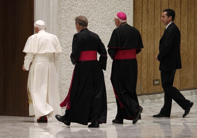 Document ȘOCANT privind un complot contra Papei: Benedict al XVI-lea mai are de trăit un an