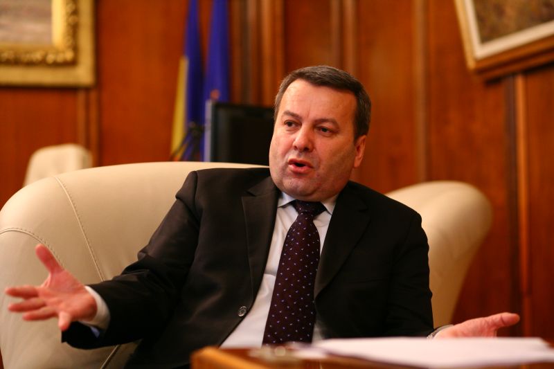 Ministrul de Finanţe: Nu poţi liberaliza preţurile la gaze fără să modifici redevenţele plătite de Petrom