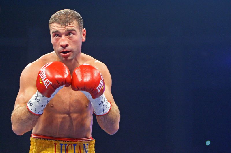 "The Matrix" îl provoacă pe Lucian Bute