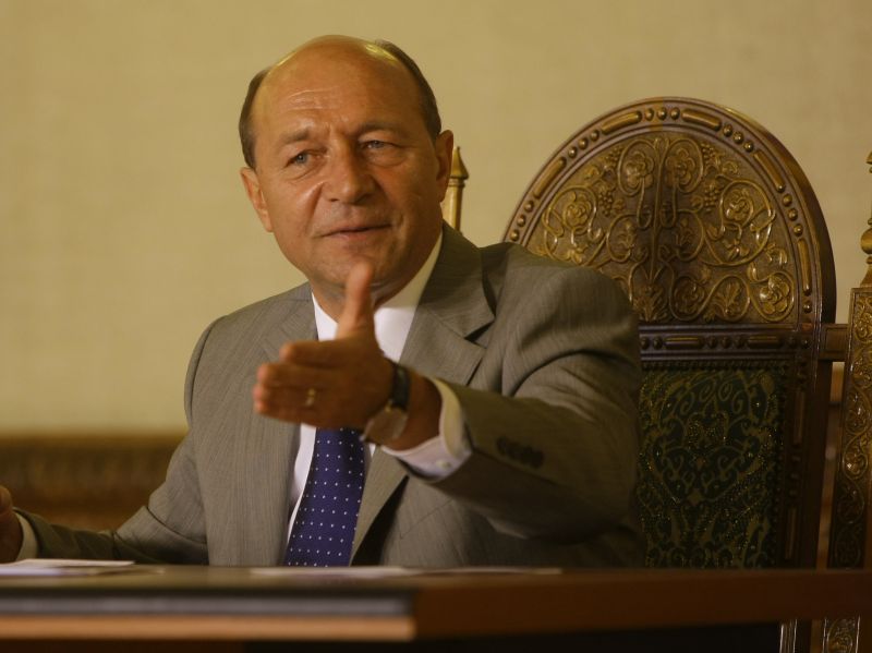 ANALIZĂ EVZ. Traian Băsescu: jucător neutru sau aducător de veşti bune