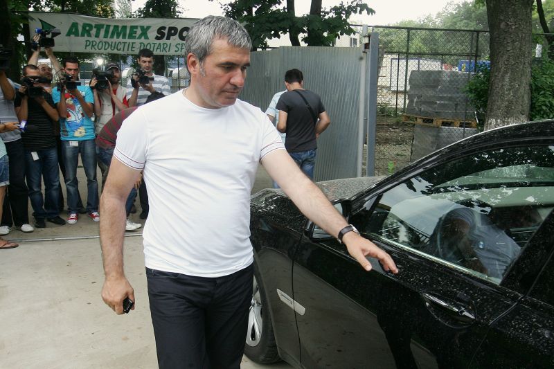 Hagi și-a anunțat revenirea în fotbal. Chiar îl vrei la Steaua?