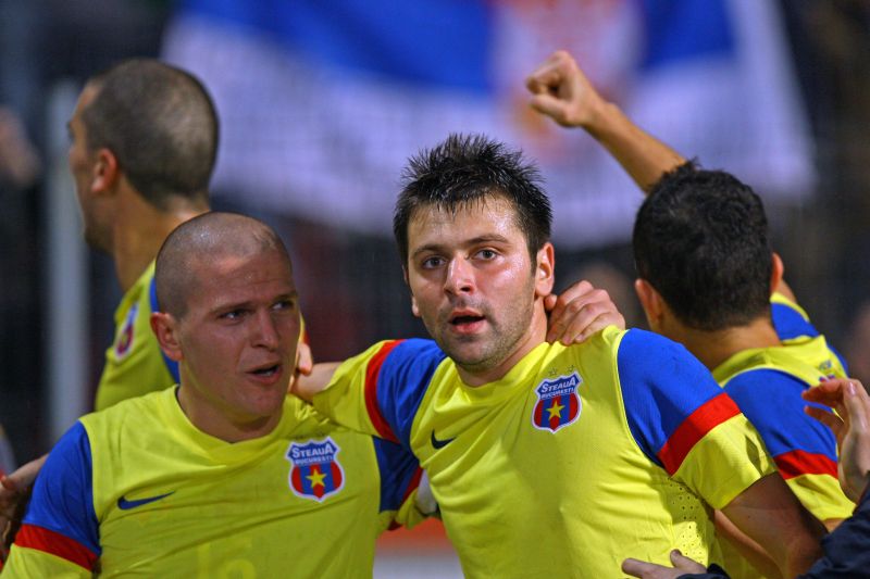 Liga I: "U" Cluj - Steaua 0-1. Rusescu, ajutat de un adversar, a marcat golul victoriei