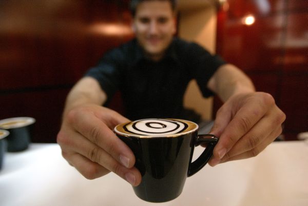 O ceaşcă de cafea pe zi ne poate feri de Alzheimer