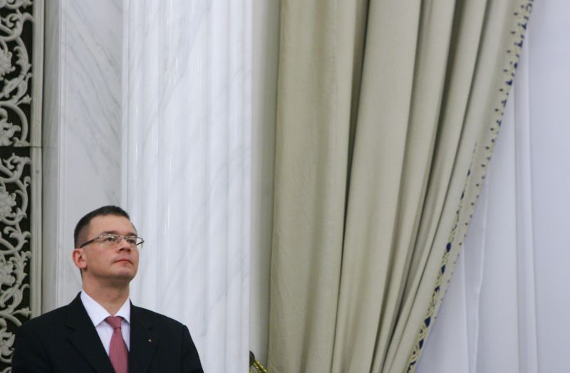 Premierul Ungureanu: Am venit să construiesc, nu să peticesc. Evident, iau în calcul să rămân premier și după alegeri