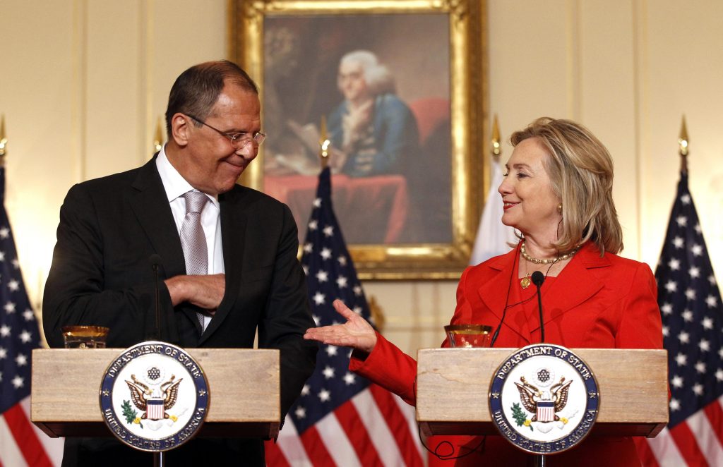 Presa rusă: Clinton i-a cerut lui Lavrov să dea un ultimatum Iranului – negocieri sau război