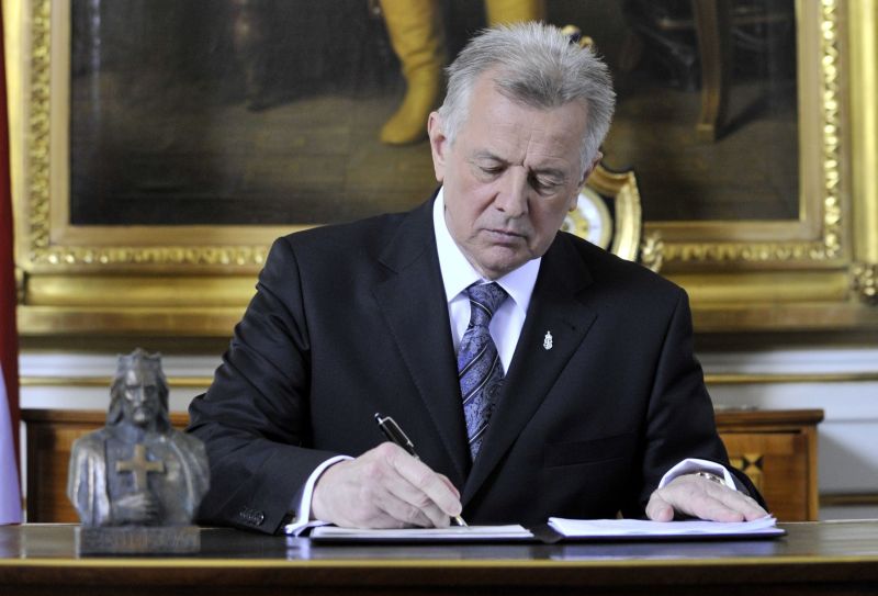 Președintele Ungariei, acuzat de plagiat, nu demisionează