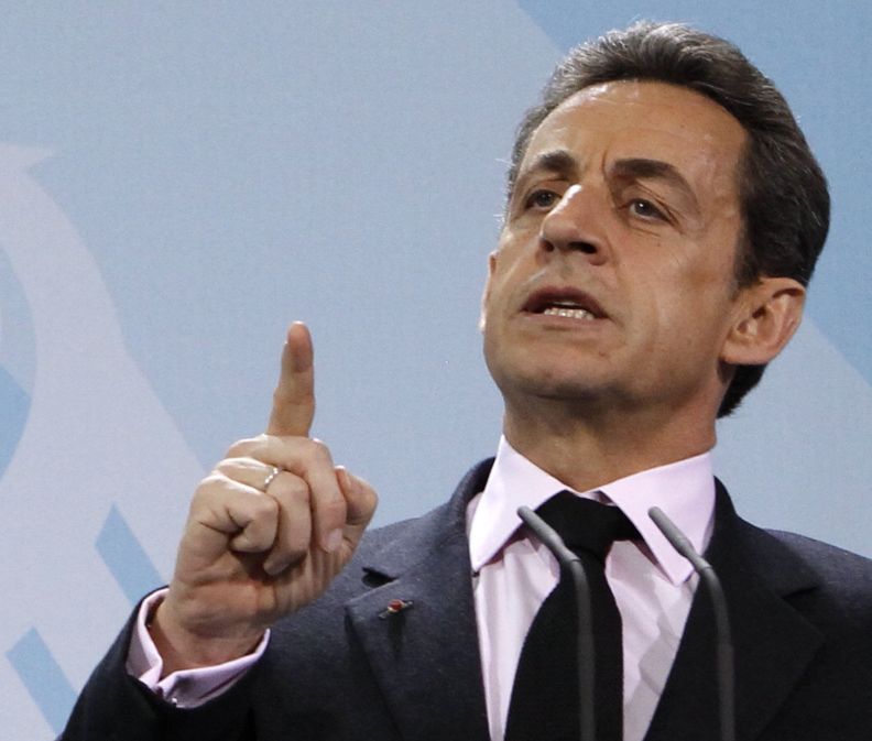 Sarkozy amenință cu retragerea Franței din Schengen