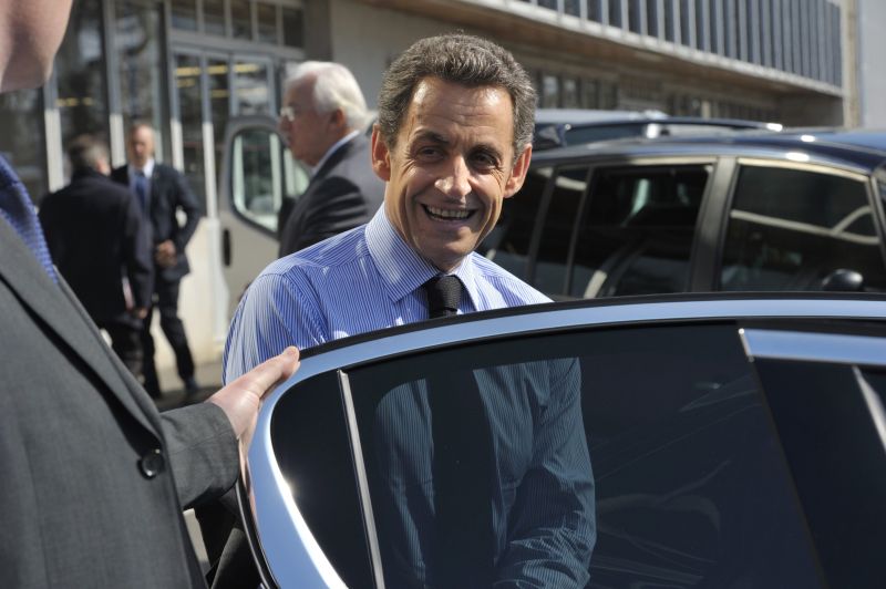 Sarkozy respinge cu nervozitate acuzaţiile privind finanţarea de la Gaddafi