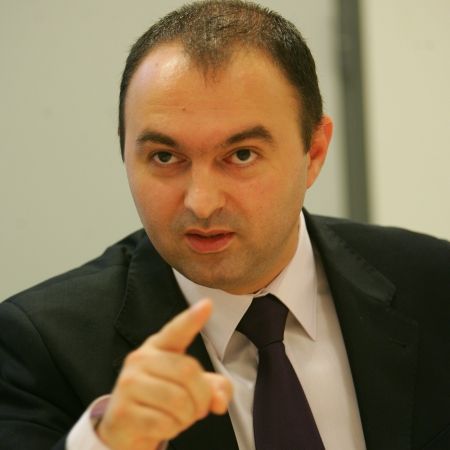 USL cere demisia ministrului Baba și amenință cu moțiunea de cenzură în cazul UMF Mureș