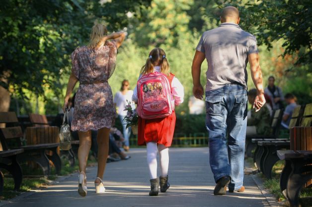 A început şcoala! Elevii se pregătesc de examene