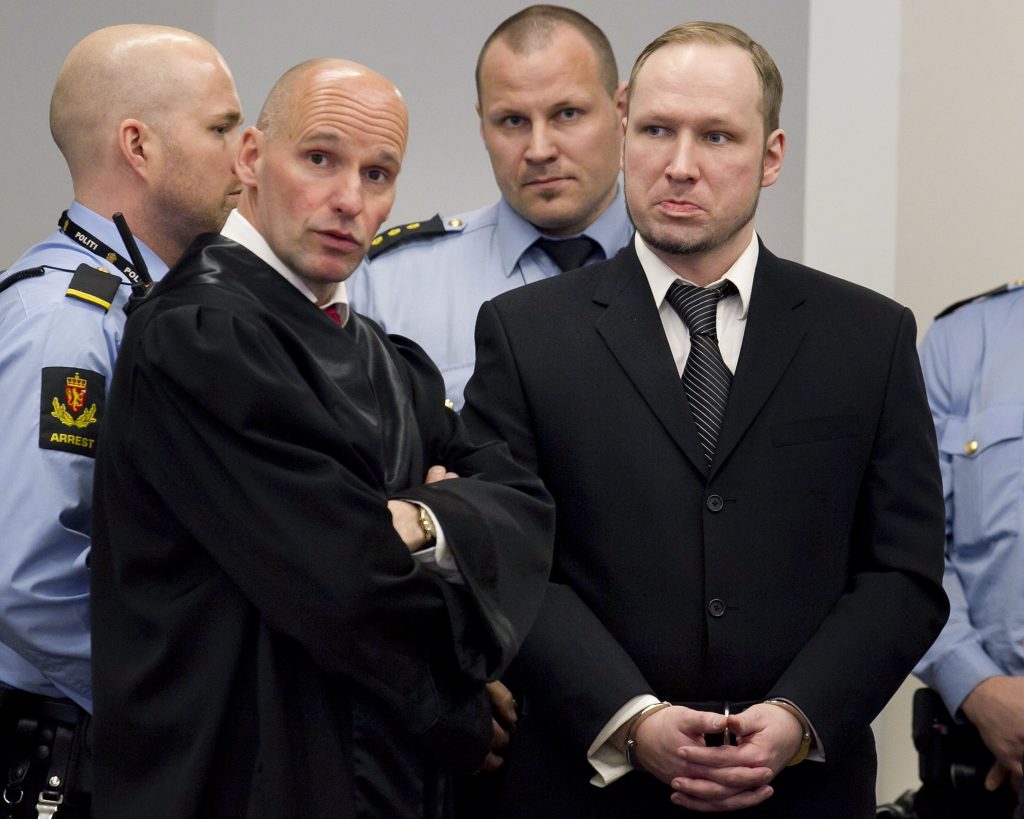 Anders Behring Breivik cere achitarea sau pedeapsa cu moartea