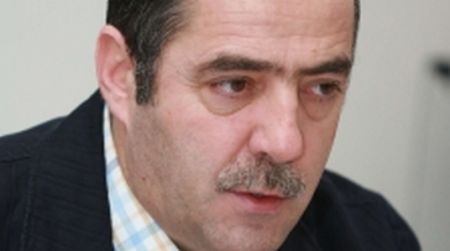 Cezar Preda: Se face trafic cu carne vie în politică. Proxeneţii politici să înceteze cumpărarea!