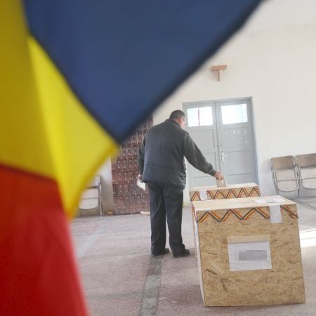 Comisia de cod electoral, de acord cu reducerea numărului de parlamentari