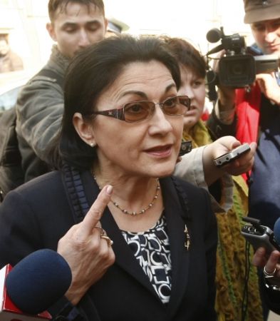 Ecaterina Andronescu: Demisia lui Borbely, un gest de onorabilitate