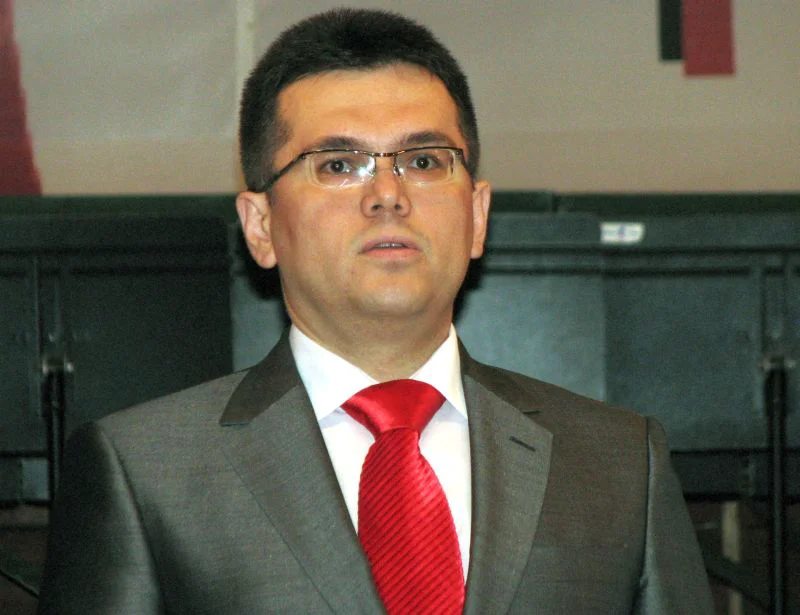 EXCLUSIV. Un consilier al lui Geoană a lansat un nou partid politic