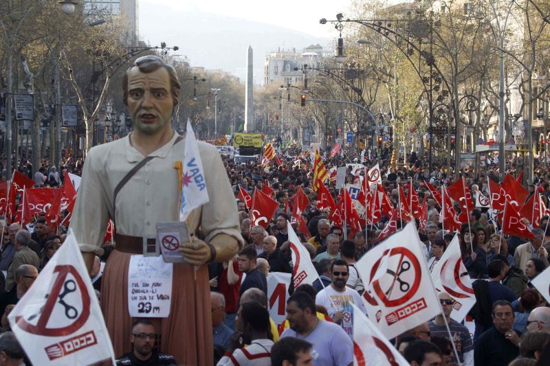 Guvernul spaniol vrea să-i pedepsească pe cei care participă la proteste violente