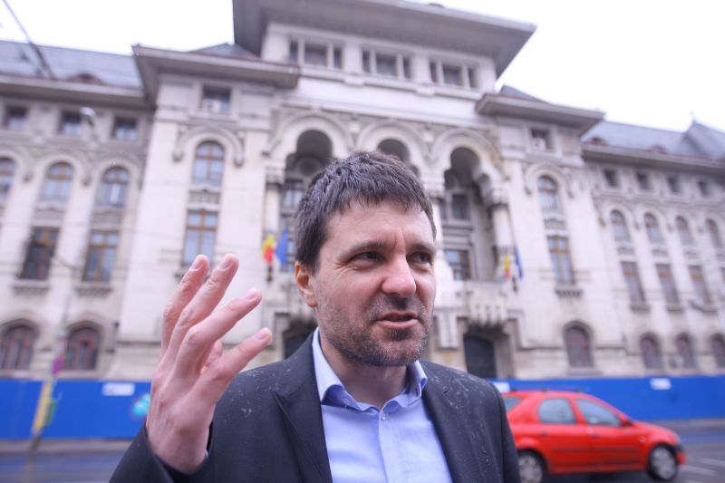 Independentul Nicușor Dan și-a depus candidatura la Primăria Capitalei