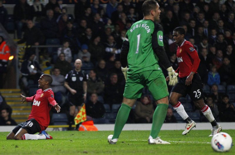 Manchester United, tot mai aproape de un nou titlu în Anglia