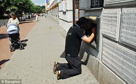 Orașul cu CELE MAI BIZARE bancomate din lume se află în România| FOTO