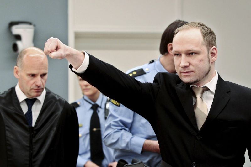 Procesul criminalului din Norvegia. Breivik vorbește de ”un complot rasist” menit să îl discrediteze