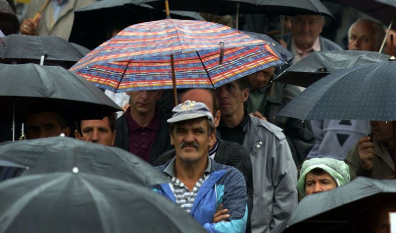 PROGNOZA METEO. Ploi și vânt de Înviere