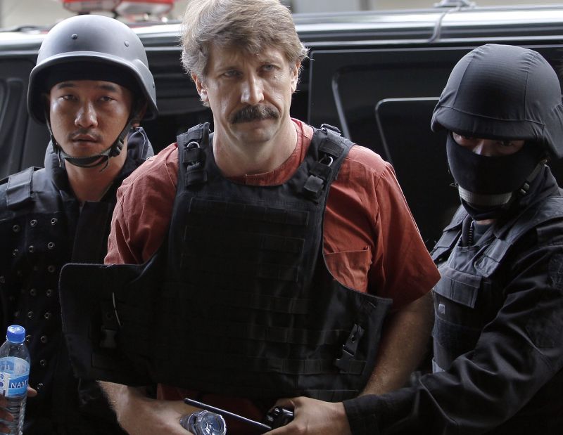 SUA: Traficantul de arme Viktor Bout, fost agent KGB, condamnat la 25 de ani de închisoare