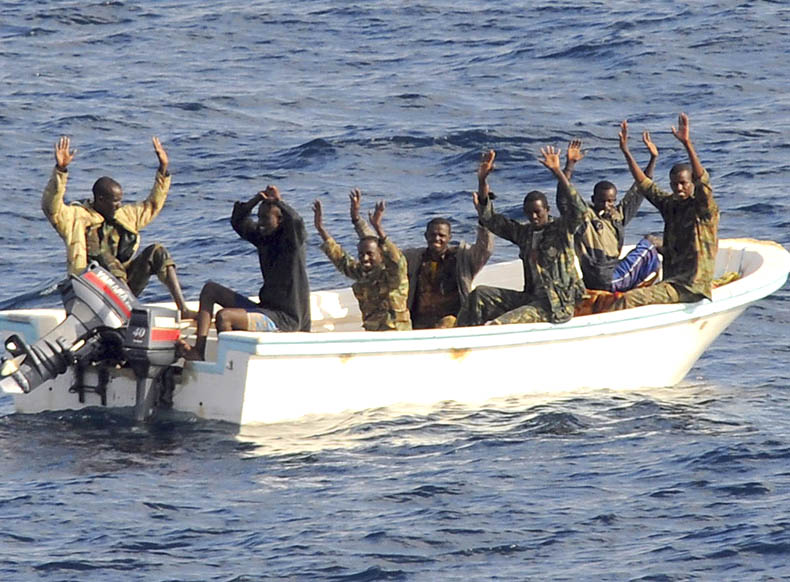 SUSPECT! Un vas capturat de piraţi a fost eliberat fără condiţii. Ducea zahăr în Iran