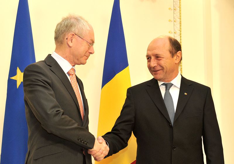 Traian Băsescu către Herman van Rompuy: În România preşedintele poate fi suspendat