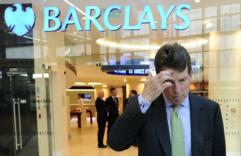 Barclays Capital: ”Riscurile politice” vor duce leul și mai jos