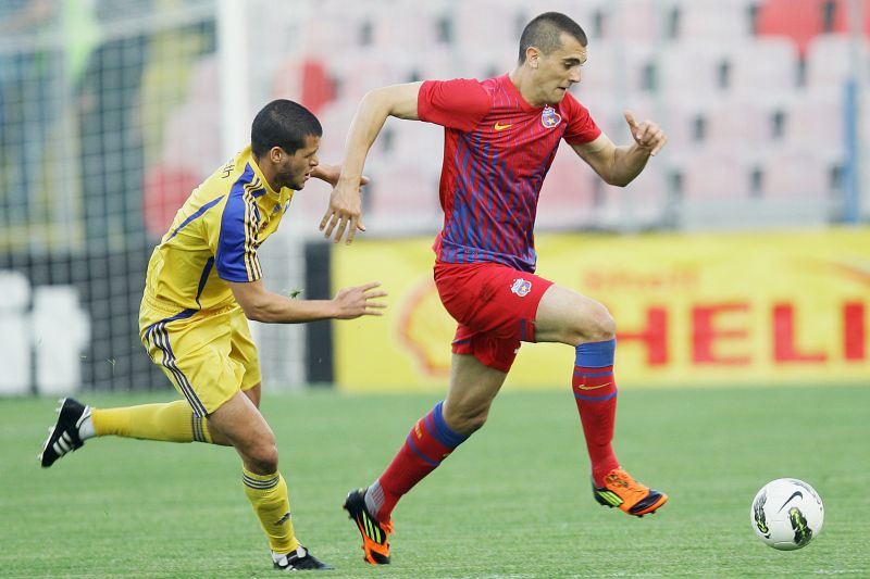 Blestemul lui Gigi Becali: contract pe viaţă la Steaua!