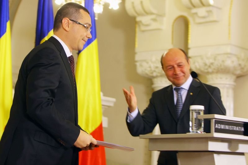 Bruxelles nu face concesii în disputa Băsescu - Ponta: La Consiliul European va fi un singur scaun. Să decidă între ei