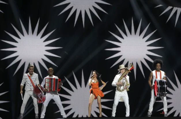 EUROVISION 2012. Piesa "Zaleilah" a formaţiei Mandinga, "un talmeş-balmeş global". Cine credeţi că va câştiga concursul? | SONDAJ