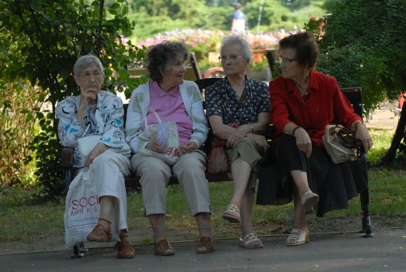 GHID COMPLET. Cât vor câştiga pensionarii din luna mai