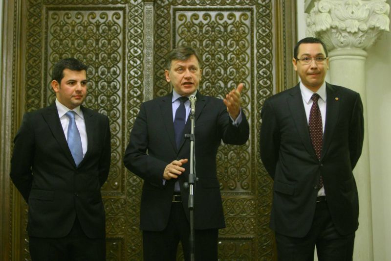 Leonard Orban ar putea intra în Guvern pe unul dintre locurile PC. Antonescu către ziariști: "Riscăm să devenim pisălogi"