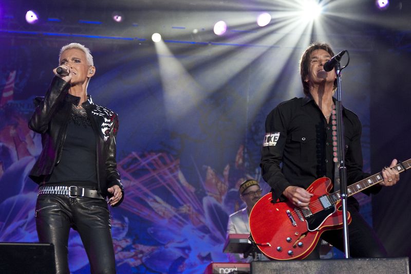 Mâine, Roxette la Magic FM