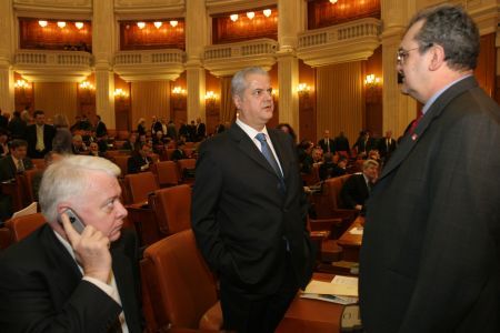 Miron Mitrea: "Cineva a vrut să-i rupă gâtul lui Adrian Năstase"