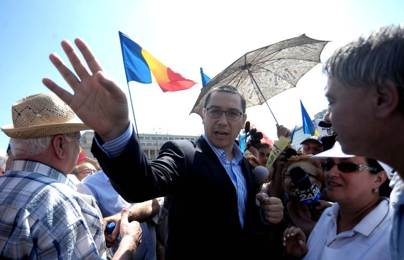 Scurtul drum al lui Ponta de la "demagogii spun că nu sunt bani" la "nu sunt bani"