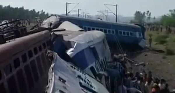 Tragedie în India. Accident feroviar soldat cu 24 de morţi şi 25 de răniţi | VIDEO