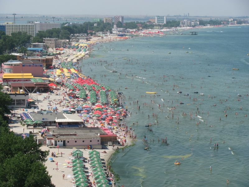 Trei hoteluri din Mamaia scot la vânzare pachete de șase zile all inclusive