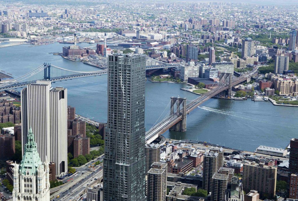 Turnul One World Trade Center, mai înalt decât Empire State Building| VIDEO