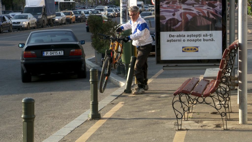 Biciclist = kamikaze pe şoselele Capitalei