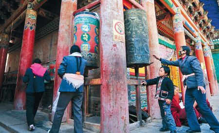 China închide Tibetul pentru turiștii străini